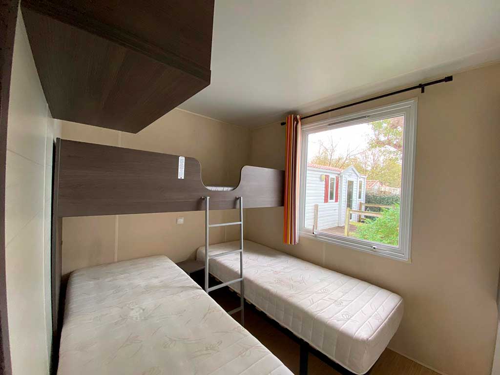 dormitorio-ohara-mobil-home-cantabria