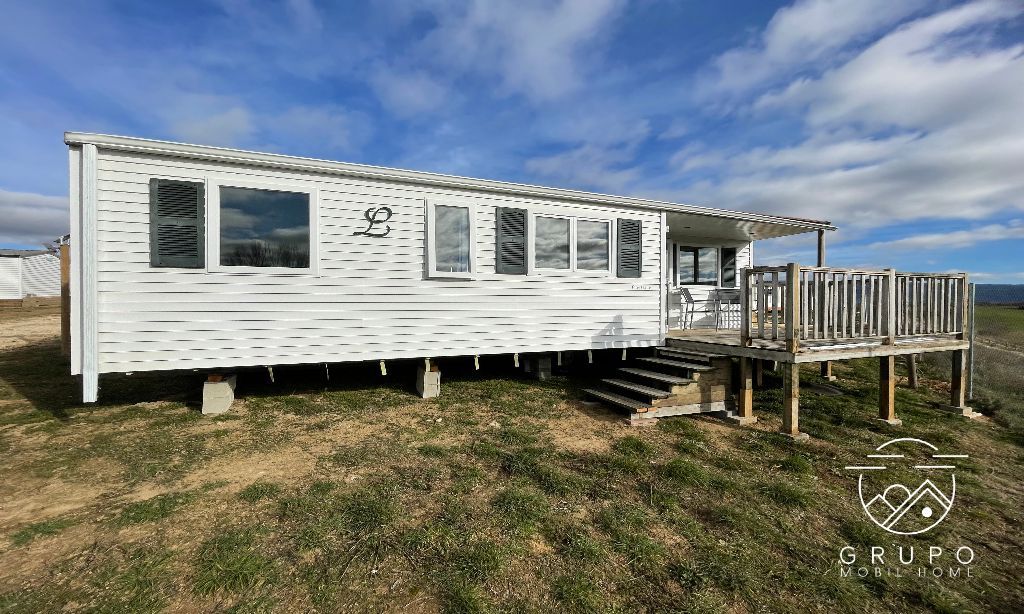Louisiane con Porche instalado en Camping